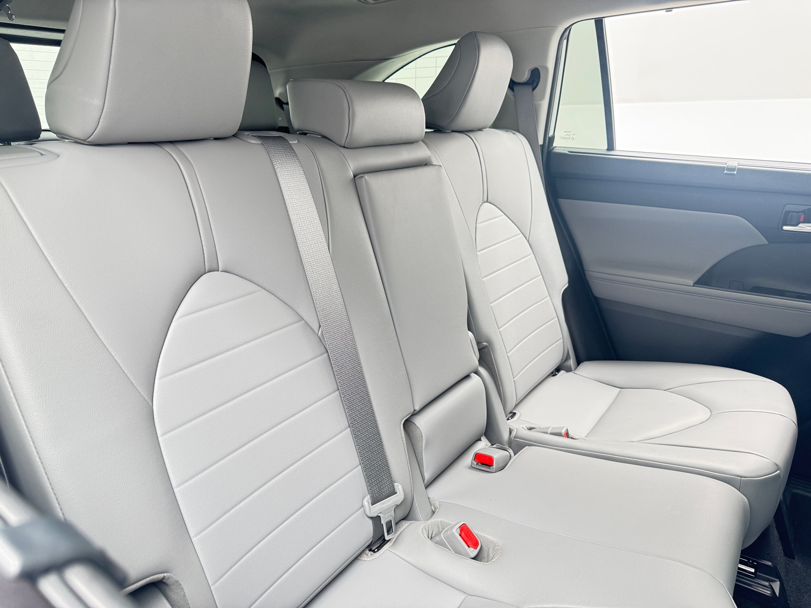 Thumbnail: 2020 Toyota Highlander - 5