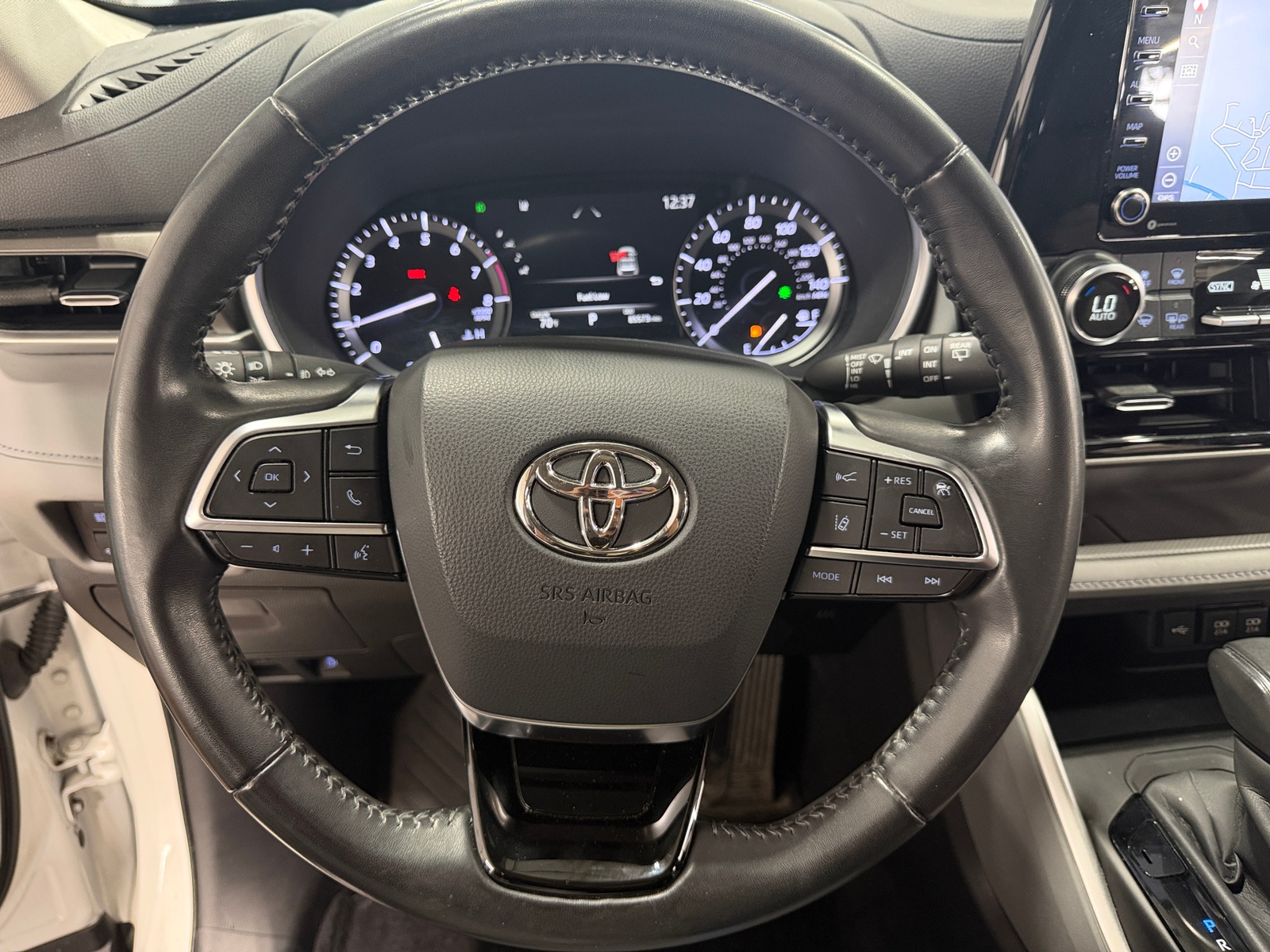 Thumbnail: 2020 Toyota Highlander - 4