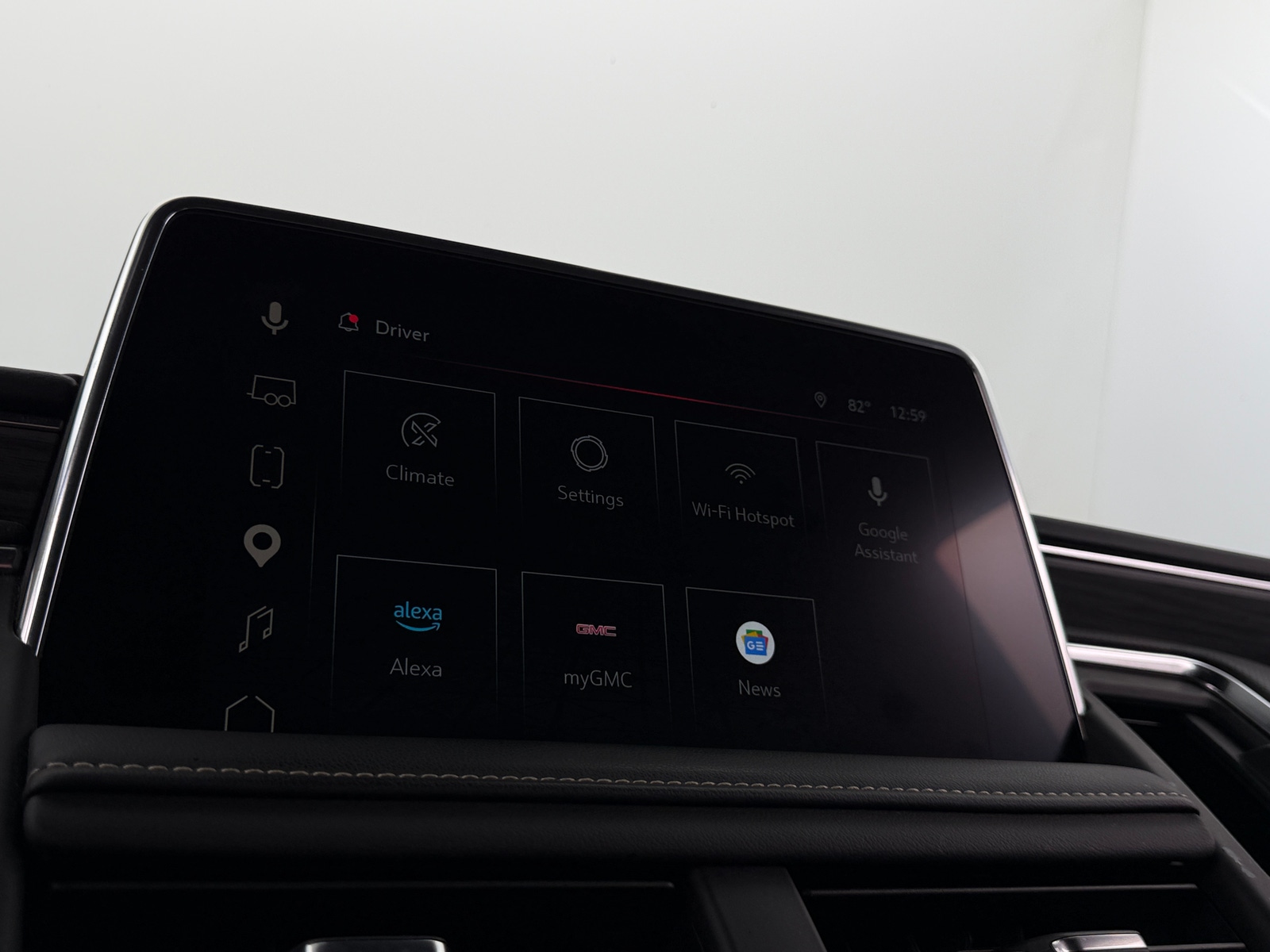 Thumbnail: 2023 GMC Yukon - 3