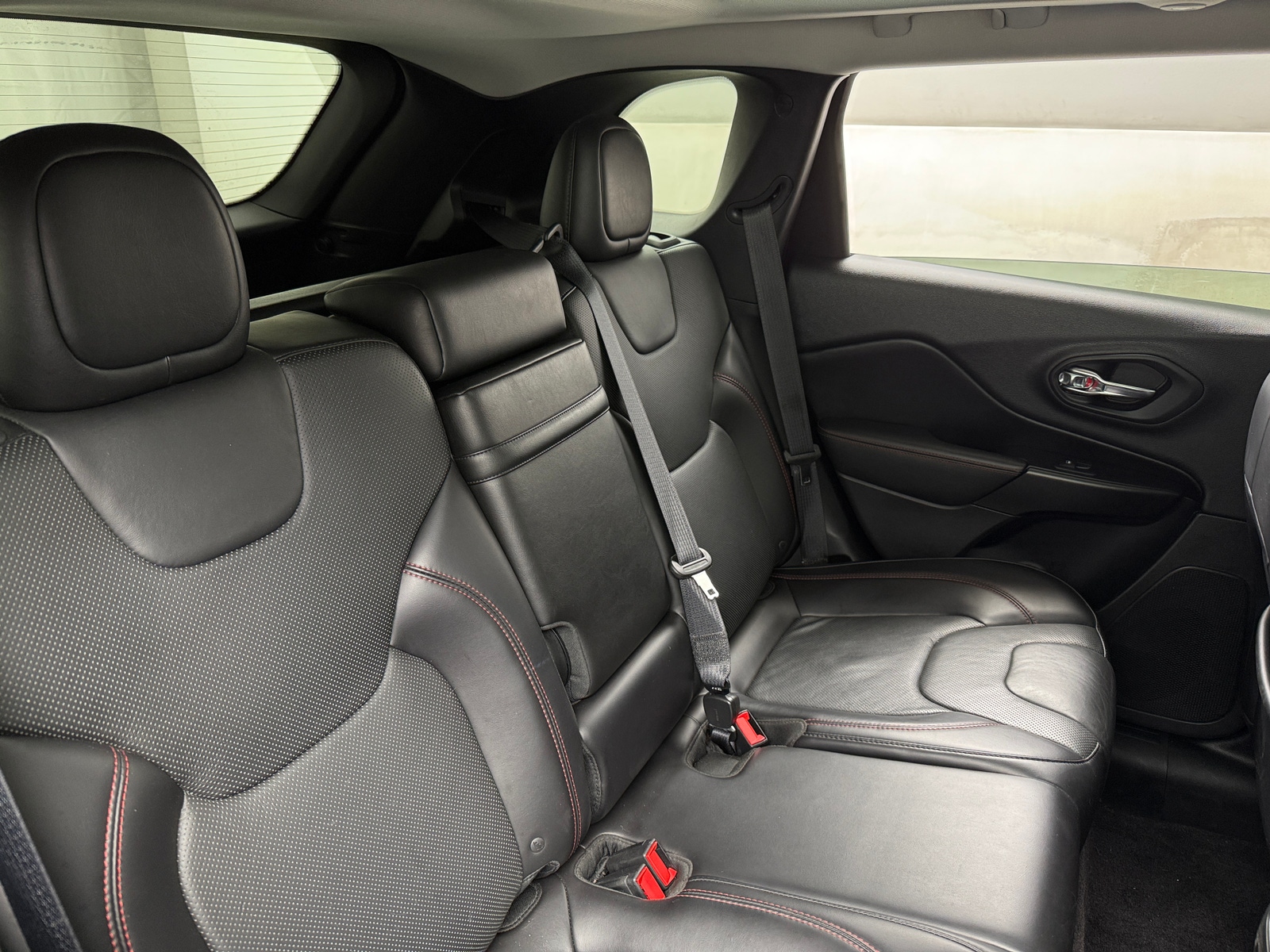 Thumbnail: 2019 Jeep Cherokee - 5