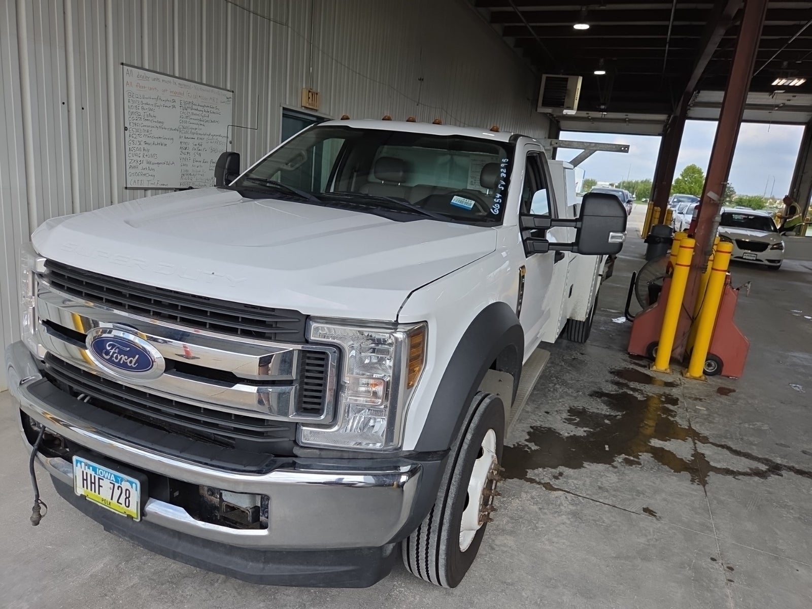 2018 Ford F-550 Chassis XL 4WD Reg Cab 169" WB 84" Ca