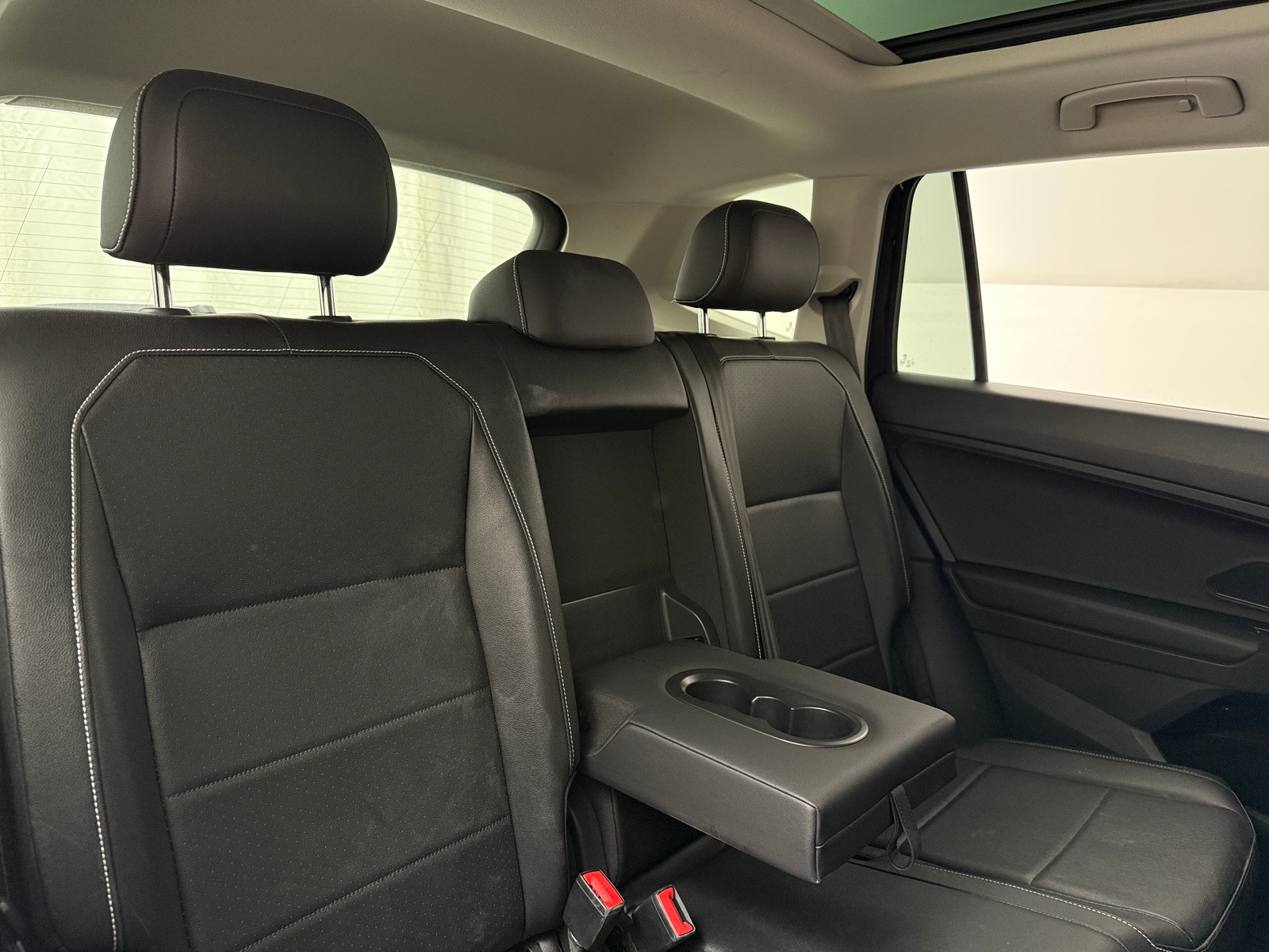 Thumbnail: 2021 Volkswagen Tiguan - 6