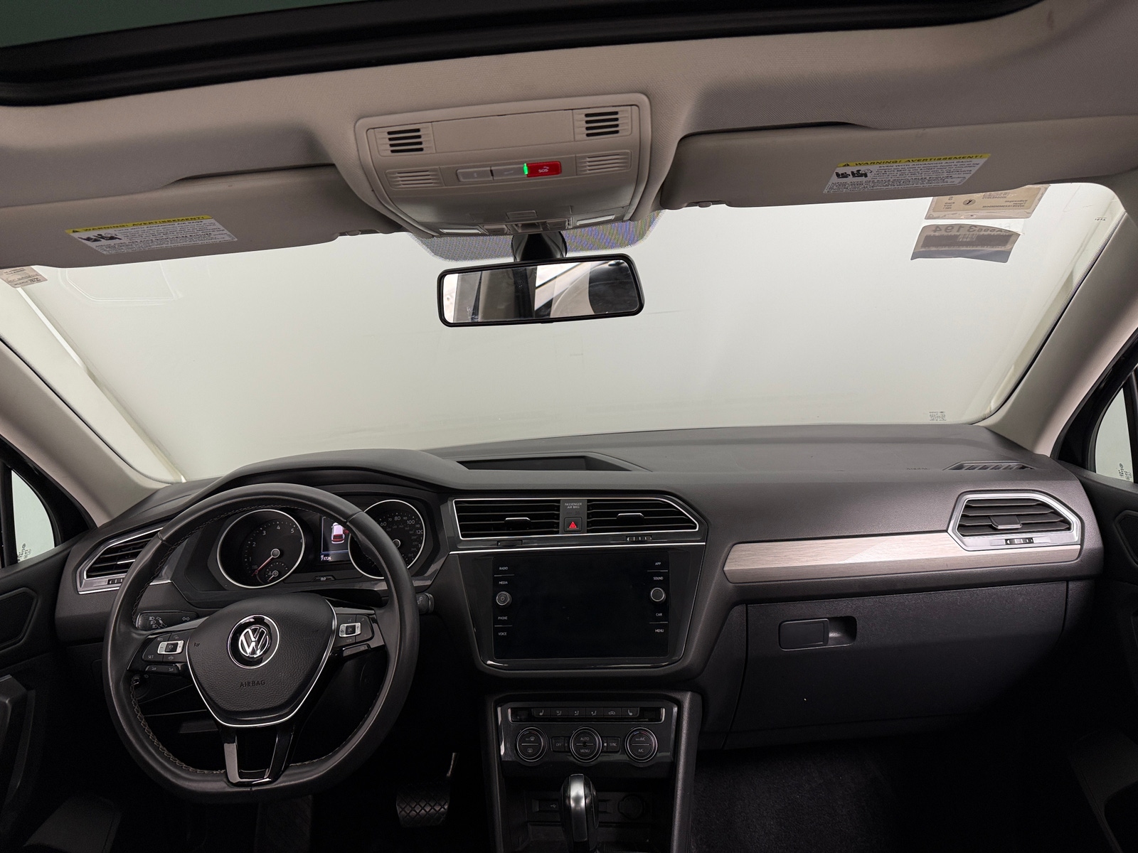 Thumbnail: 2021 Volkswagen Tiguan - 3