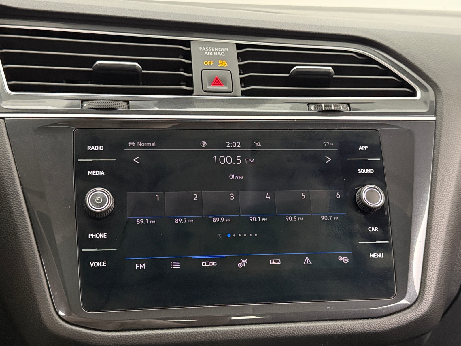 Thumbnail: 2021 Volkswagen Tiguan - 4