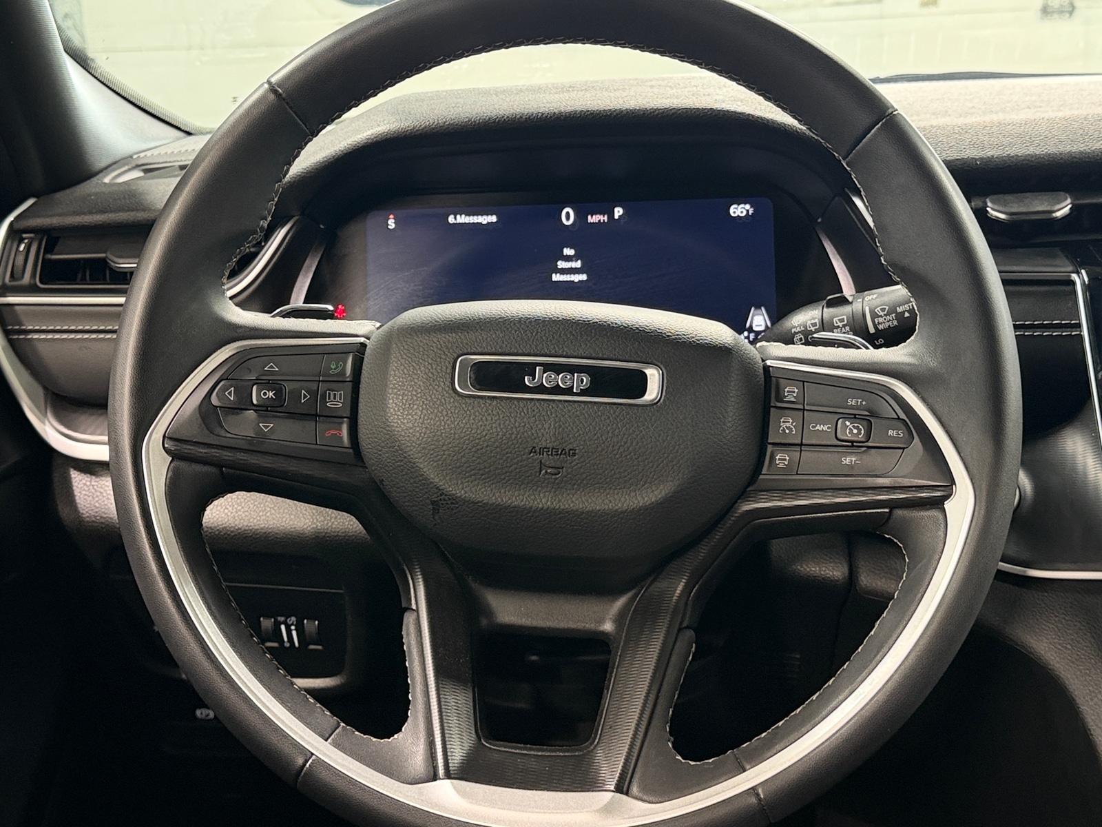 Thumbnail: 2024 Jeep Grand Cherokee L - 5