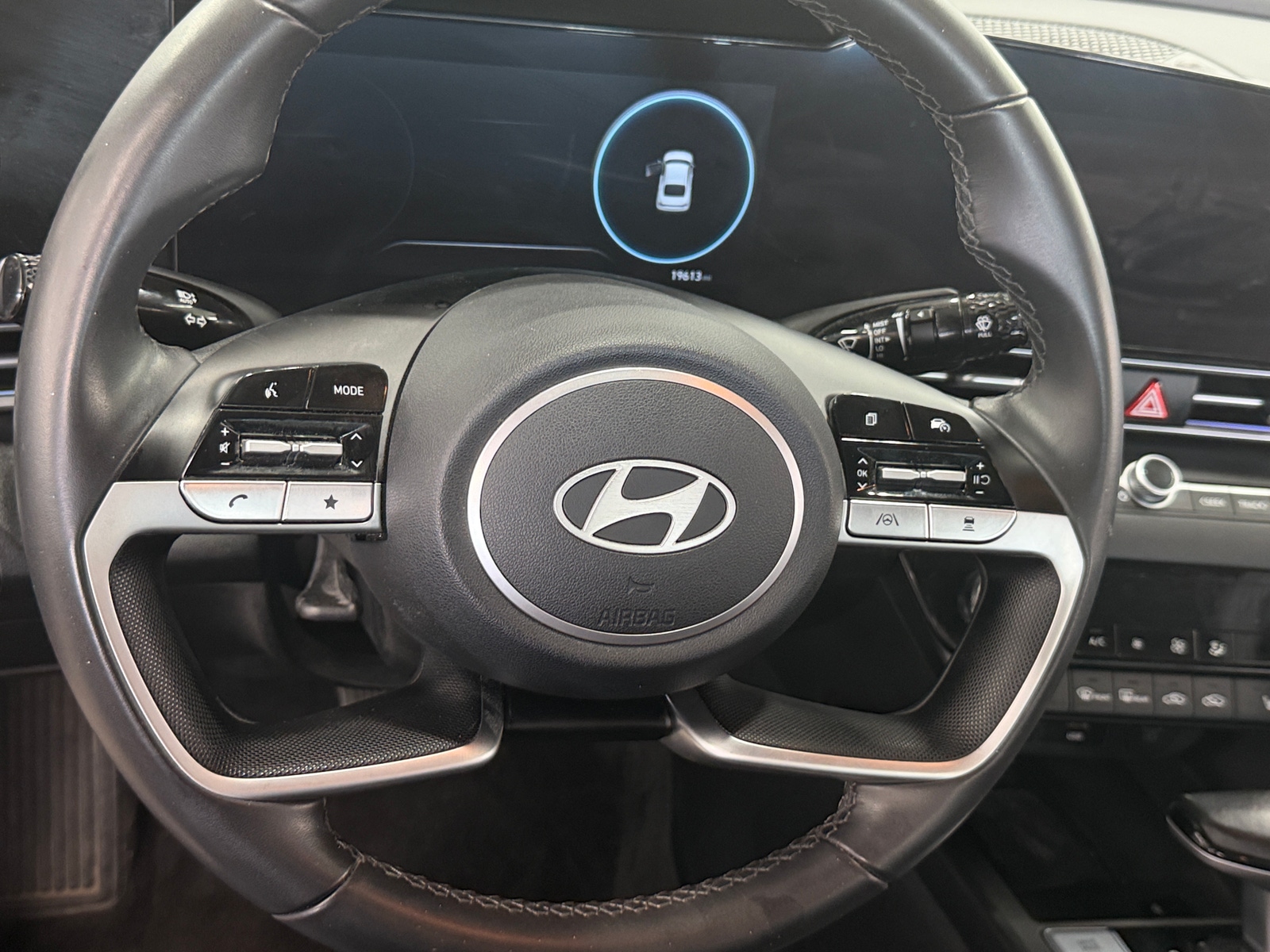 Thumbnail: 2024 Hyundai Elantra - 4