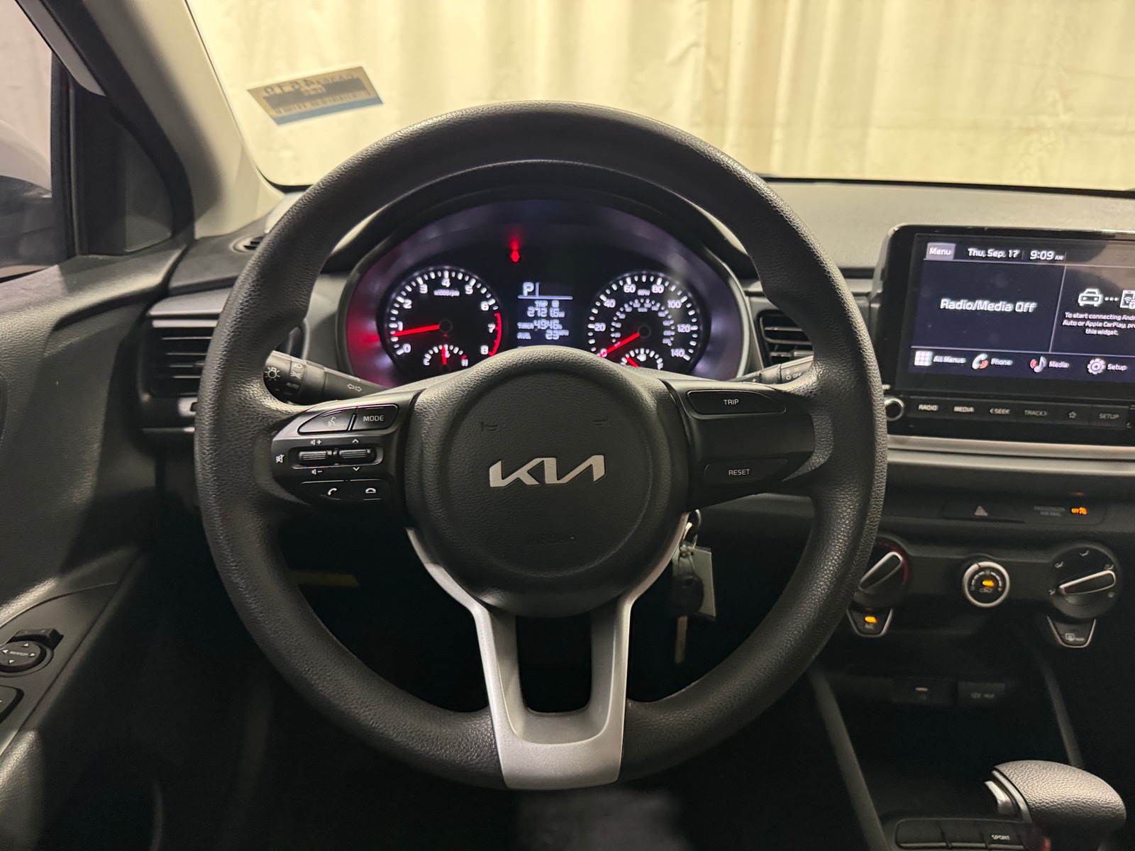 Thumbnail: 2022 Kia Rio - 5