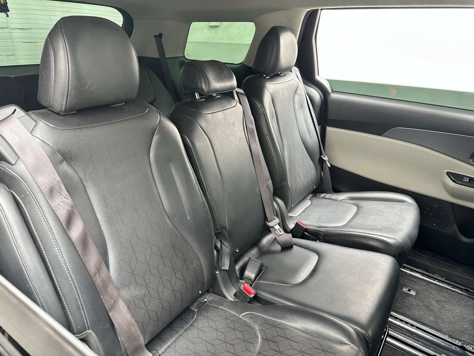 Thumbnail: 2023 Kia Carnival - 5
