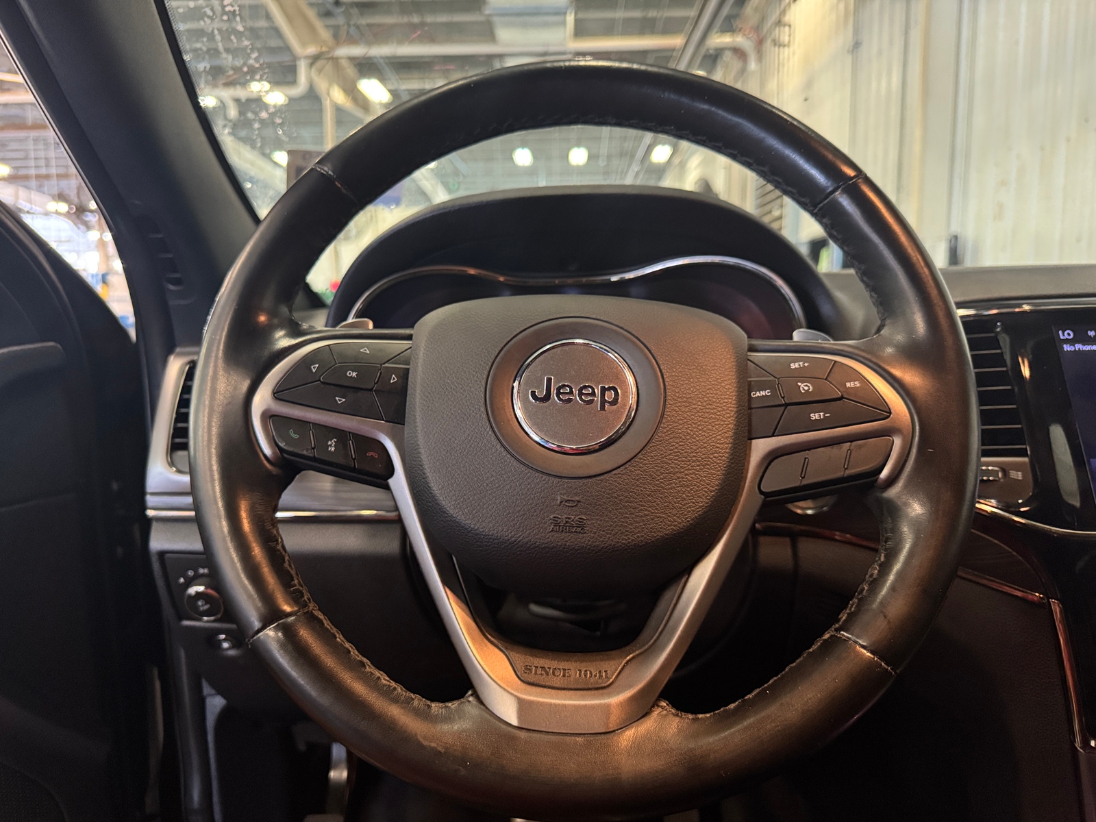 Thumbnail: 2020 Jeep Grand Cherokee - 4