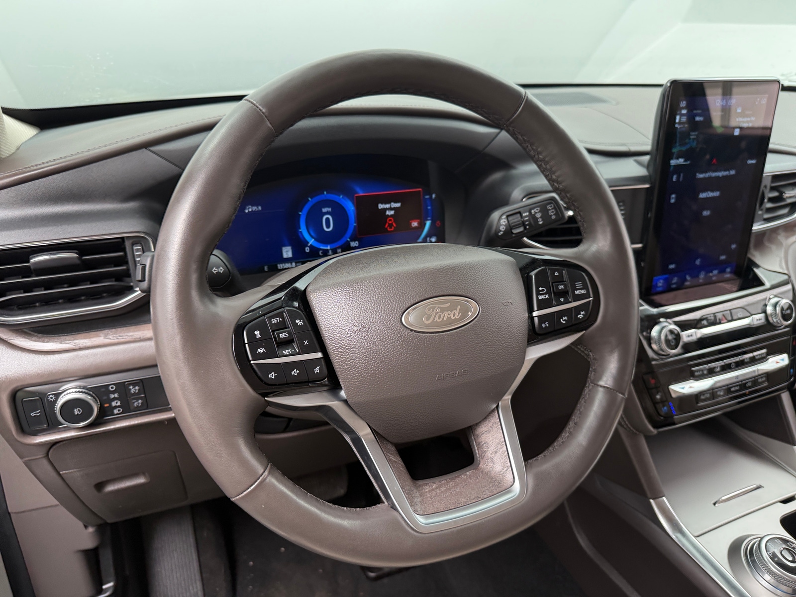 Thumbnail: 2022 Ford Explorer - 4
