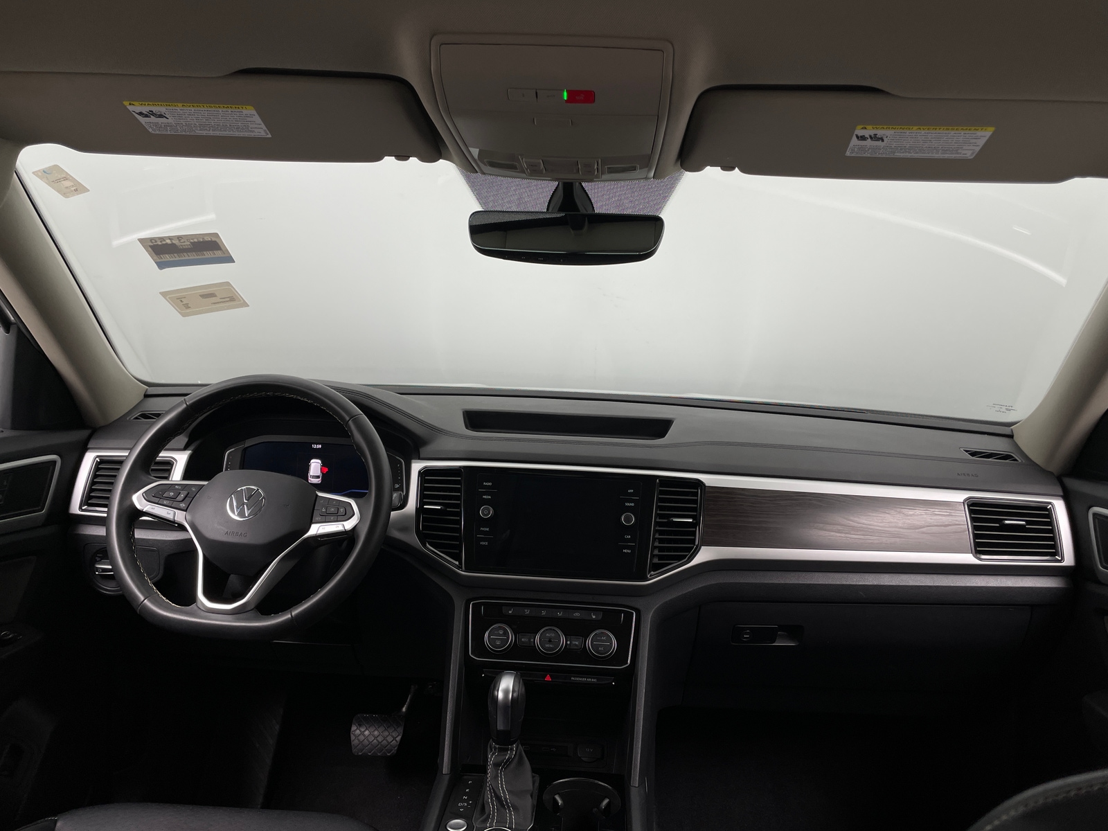 Thumbnail: 2023 Volkswagen Atlas - 3