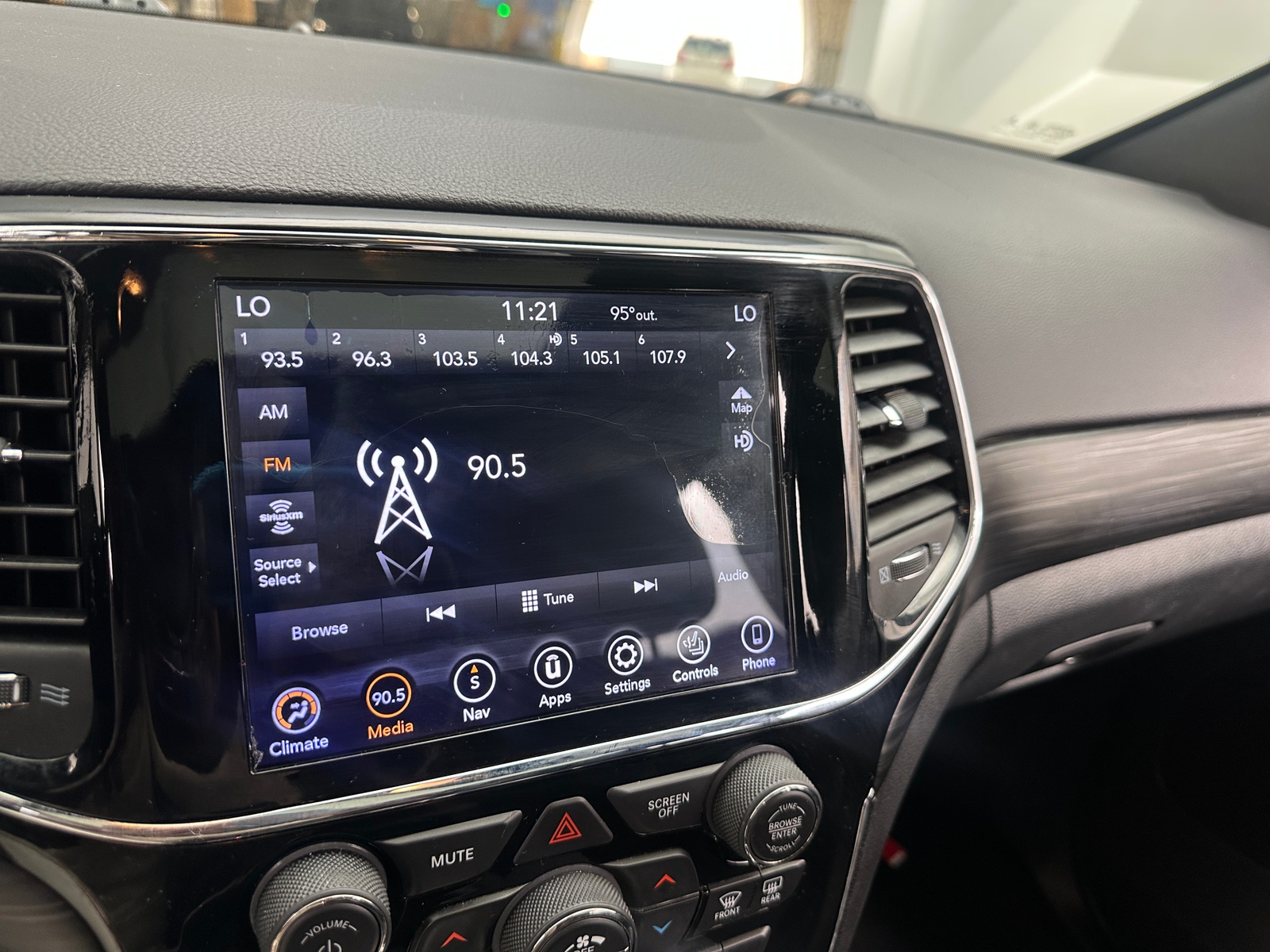 Thumbnail: 2019 Jeep Grand Cherokee - 3