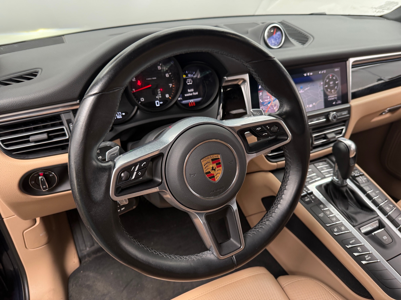 Thumbnail: 2021 Porsche Macan - 5