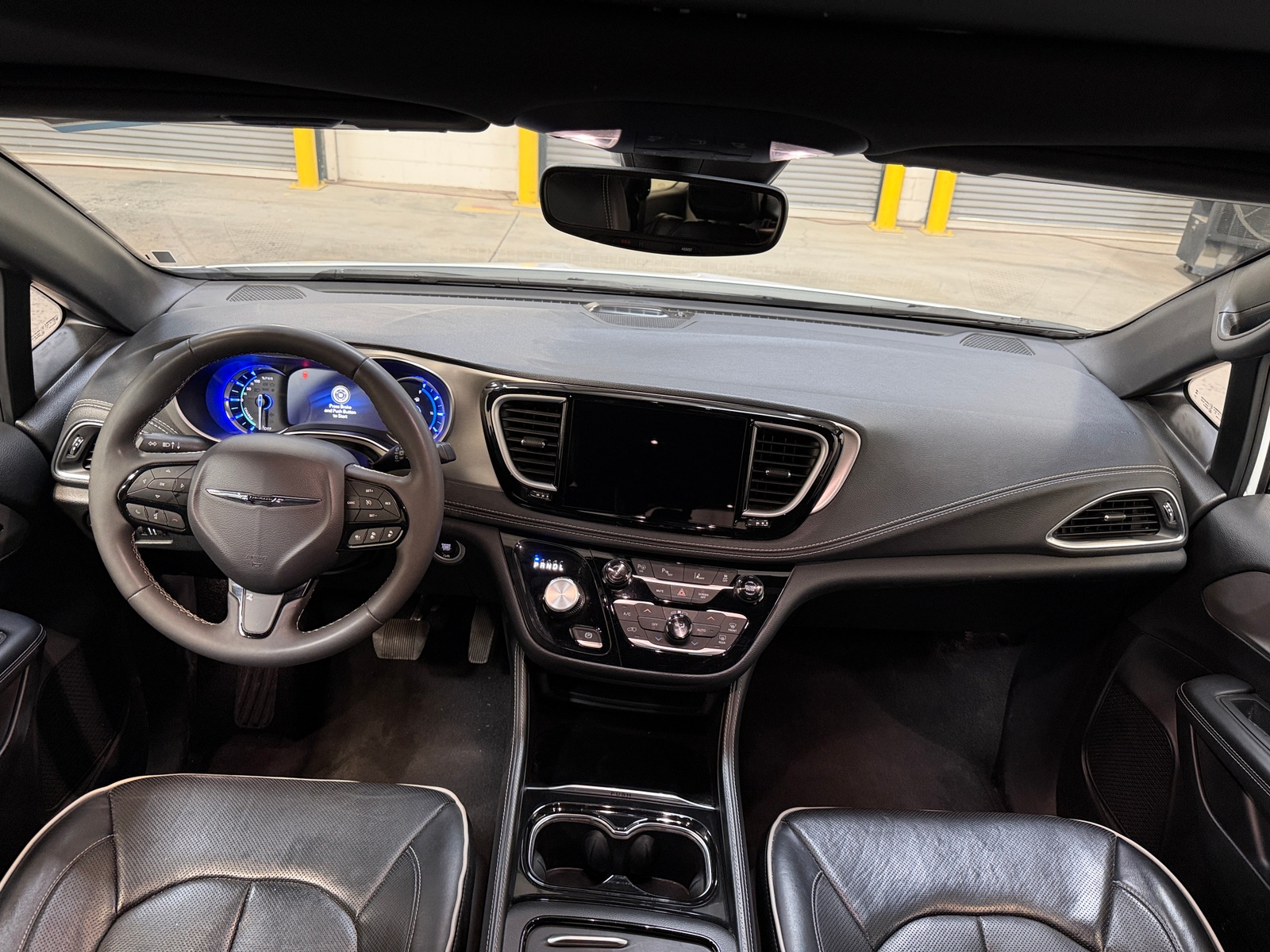 Thumbnail: 2024 Chrysler Pacifica - 2