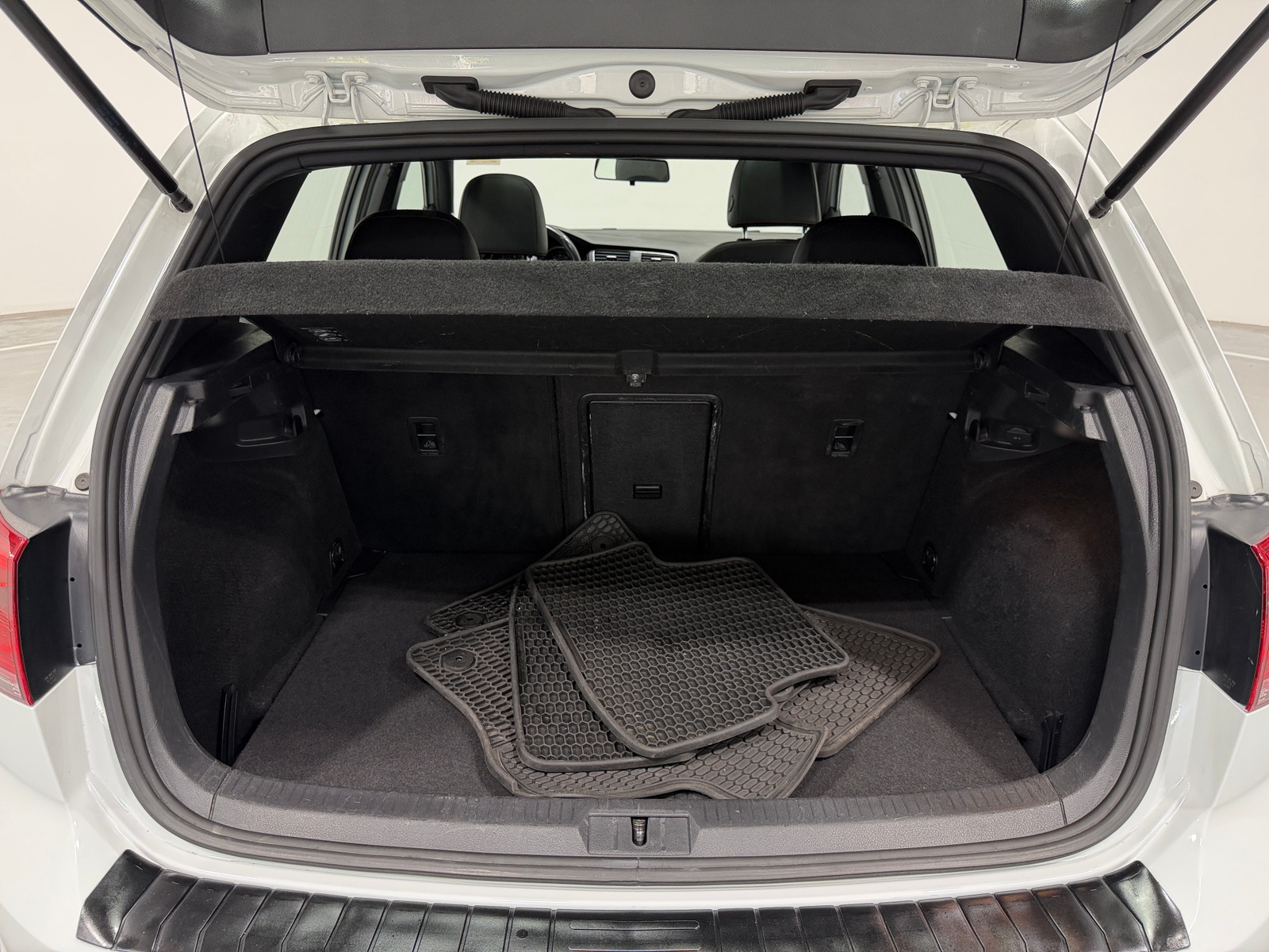 Thumbnail: 2017 Volkswagen Golf - 7