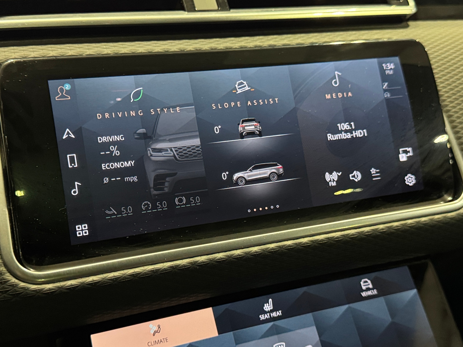 Thumbnail: 2022 Land Rover Range Rover Velar - 4