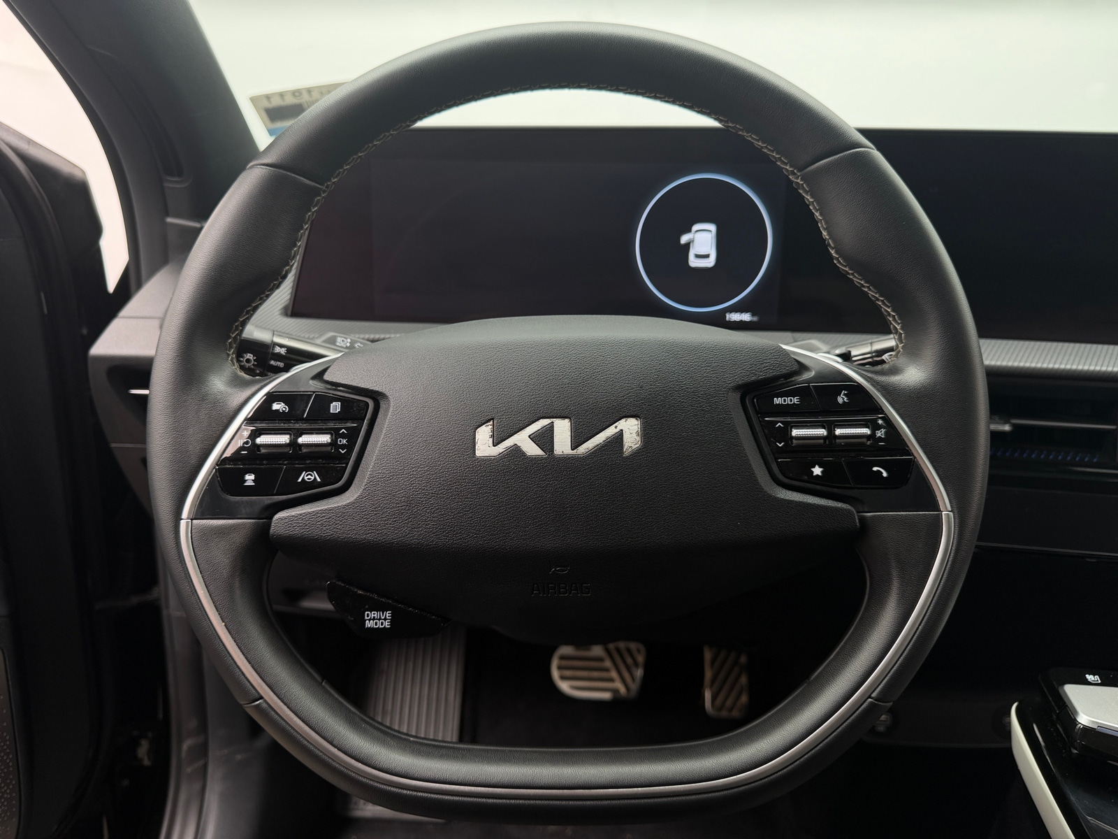 Thumbnail: 2024 Kia EV6 - 4