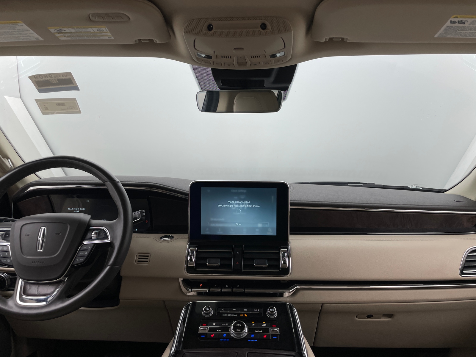Thumbnail: 2020 Lincoln Navigator L - 2