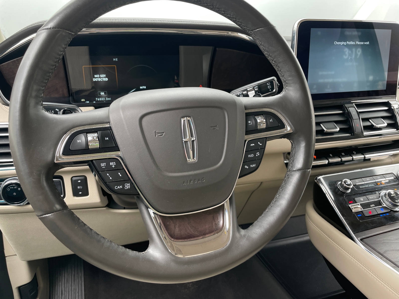 Thumbnail: 2020 Lincoln Navigator L - 4
