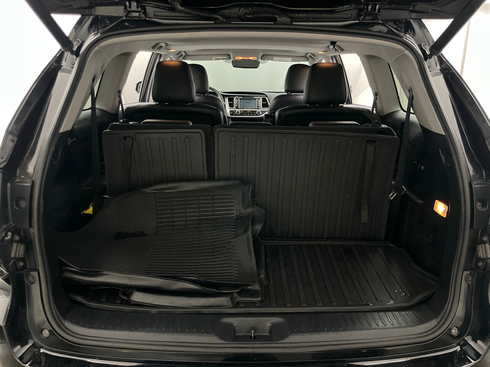 Thumbnail: 2019 Toyota Highlander - 7