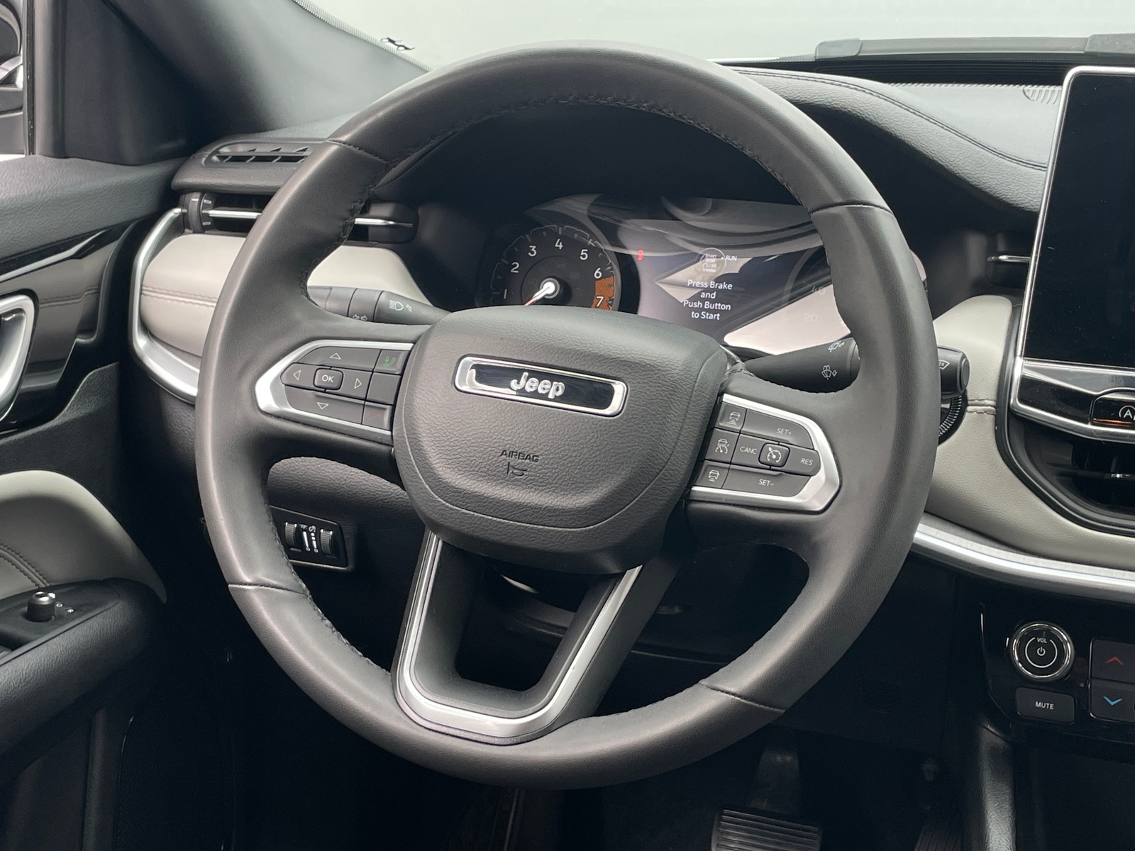 Thumbnail: 2025 Jeep Compass - 4
