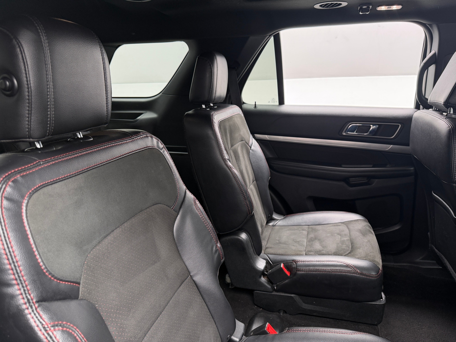 Thumbnail: 2019 Ford Explorer - 6