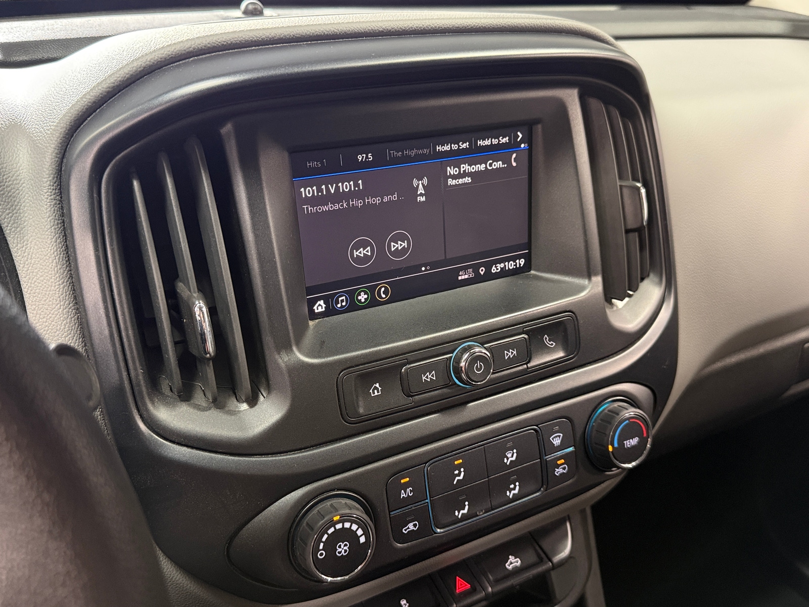 Thumbnail: 2022 Chevrolet Colorado - 4
