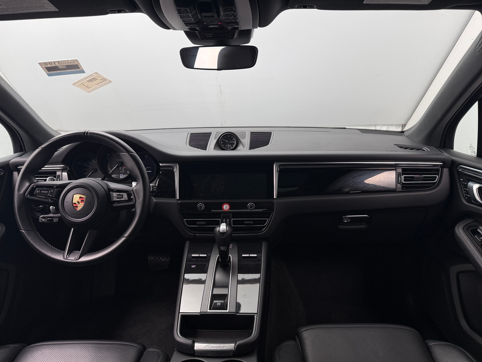 Thumbnail: 2024 Porsche Macan - 3