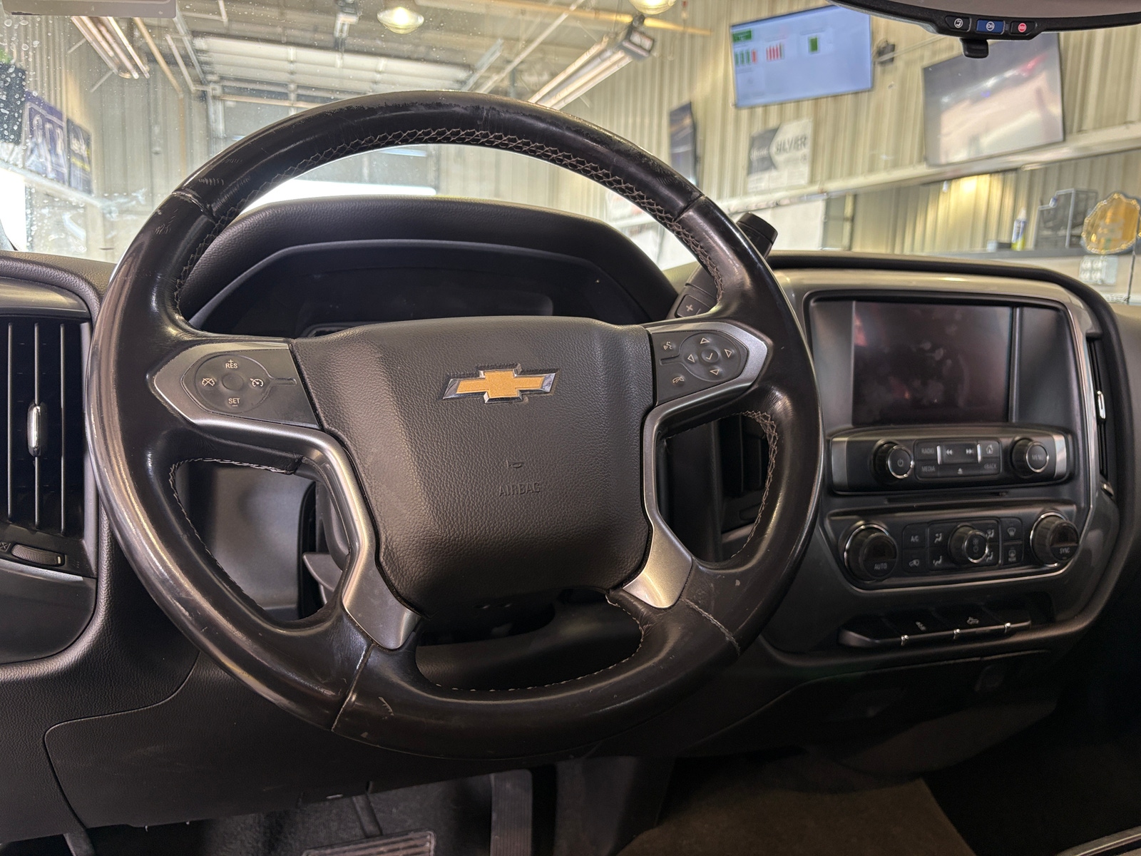 Thumbnail: 2015 Chevrolet Silverado 1500 - 5