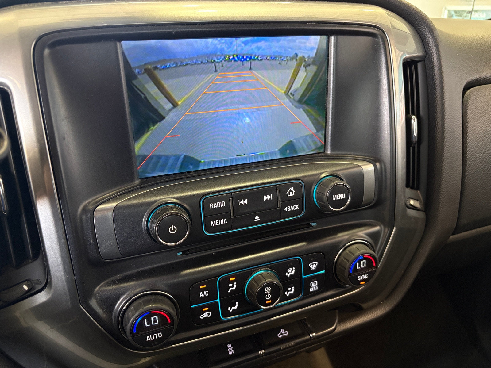 Thumbnail: 2015 Chevrolet Silverado 1500 - 4
