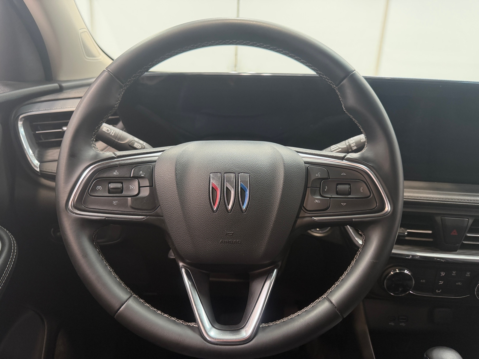 Thumbnail: 2025 Buick Encore GX - 4