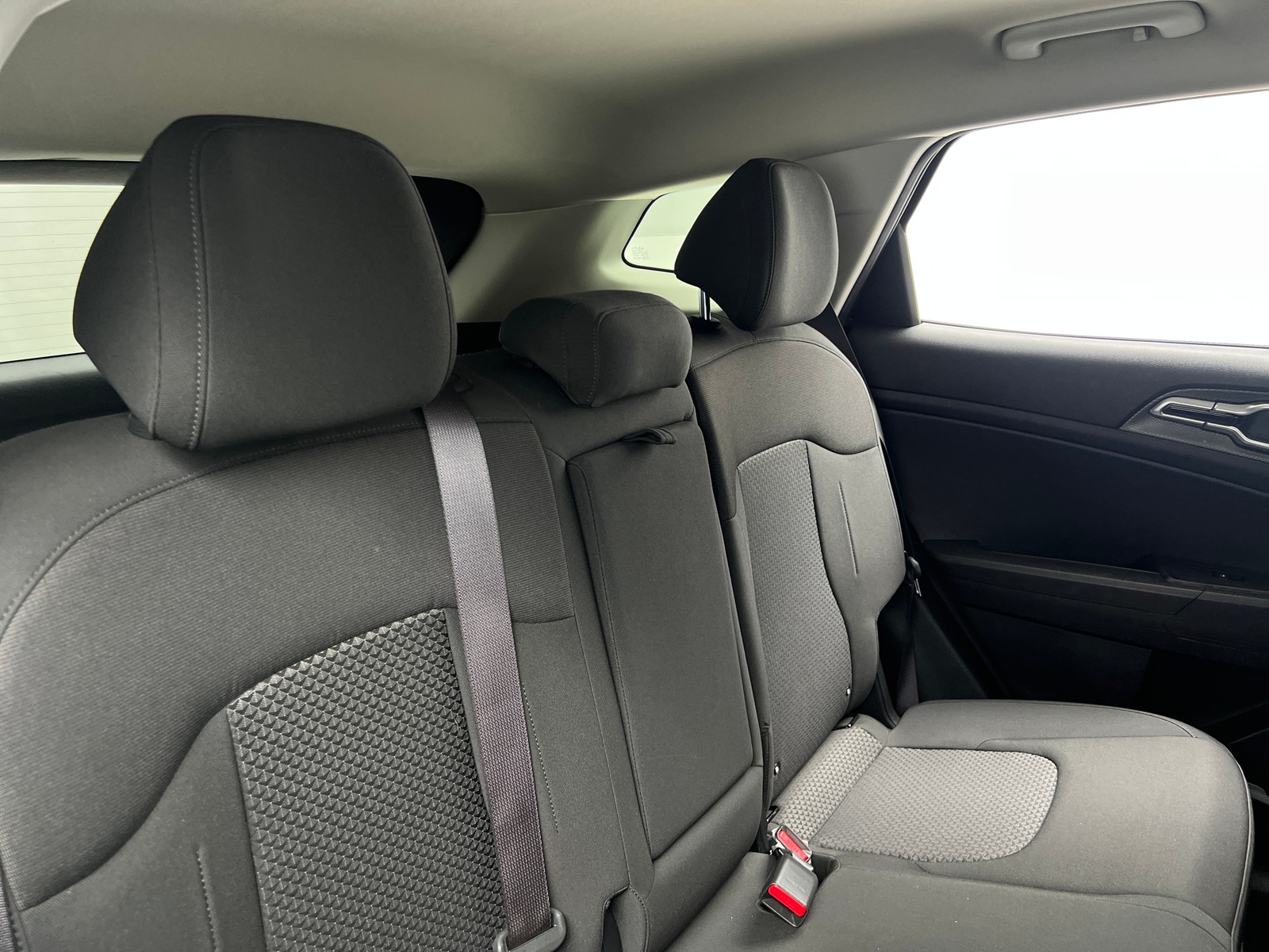 Thumbnail: 2023 Kia Sportage - 6