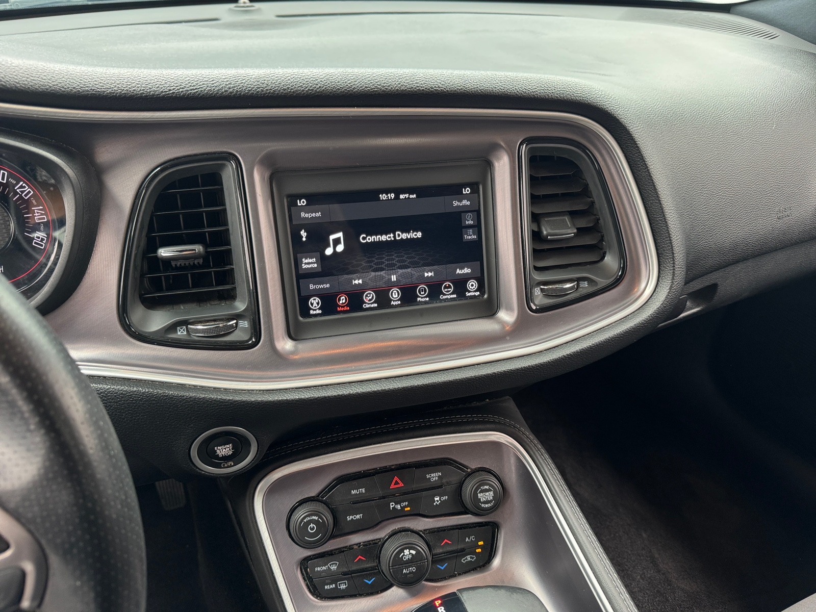 Thumbnail: 2019 Dodge Challenger - 3