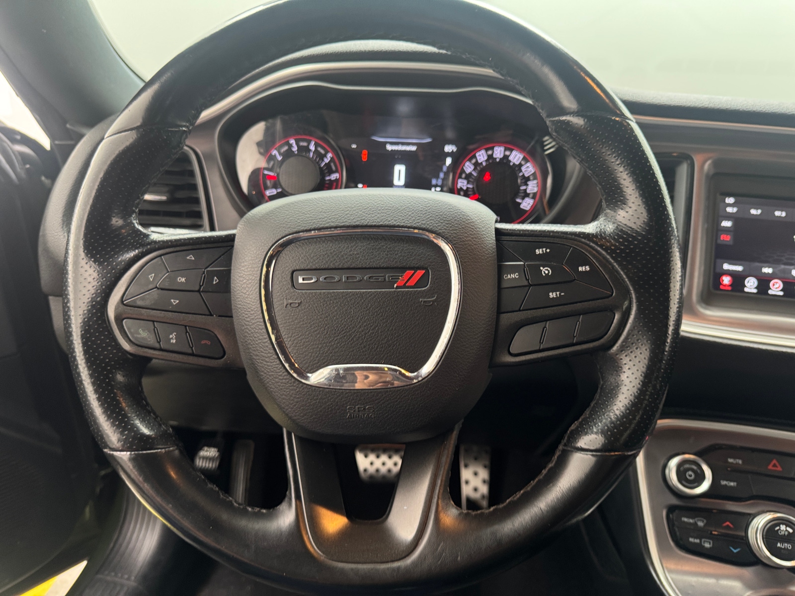 Thumbnail: 2021 Dodge Challenger - 4