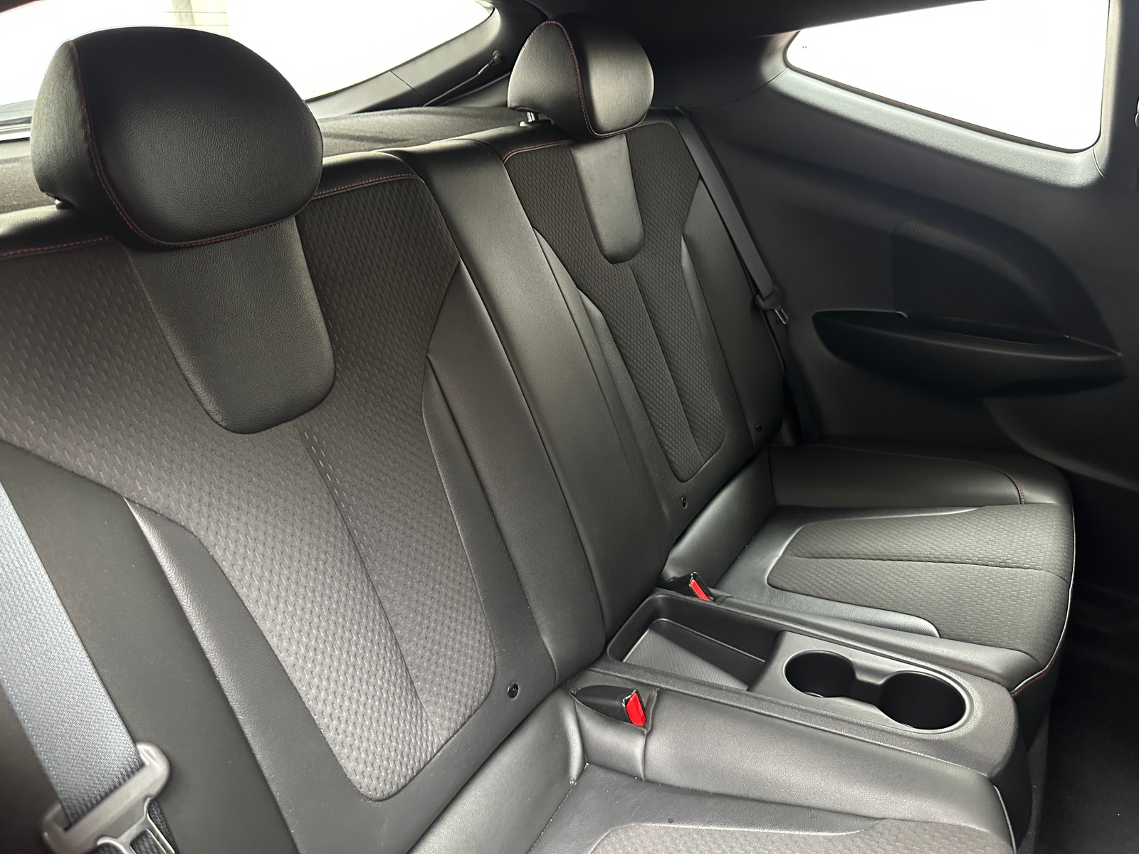 Thumbnail: 2019 Hyundai Veloster - 6