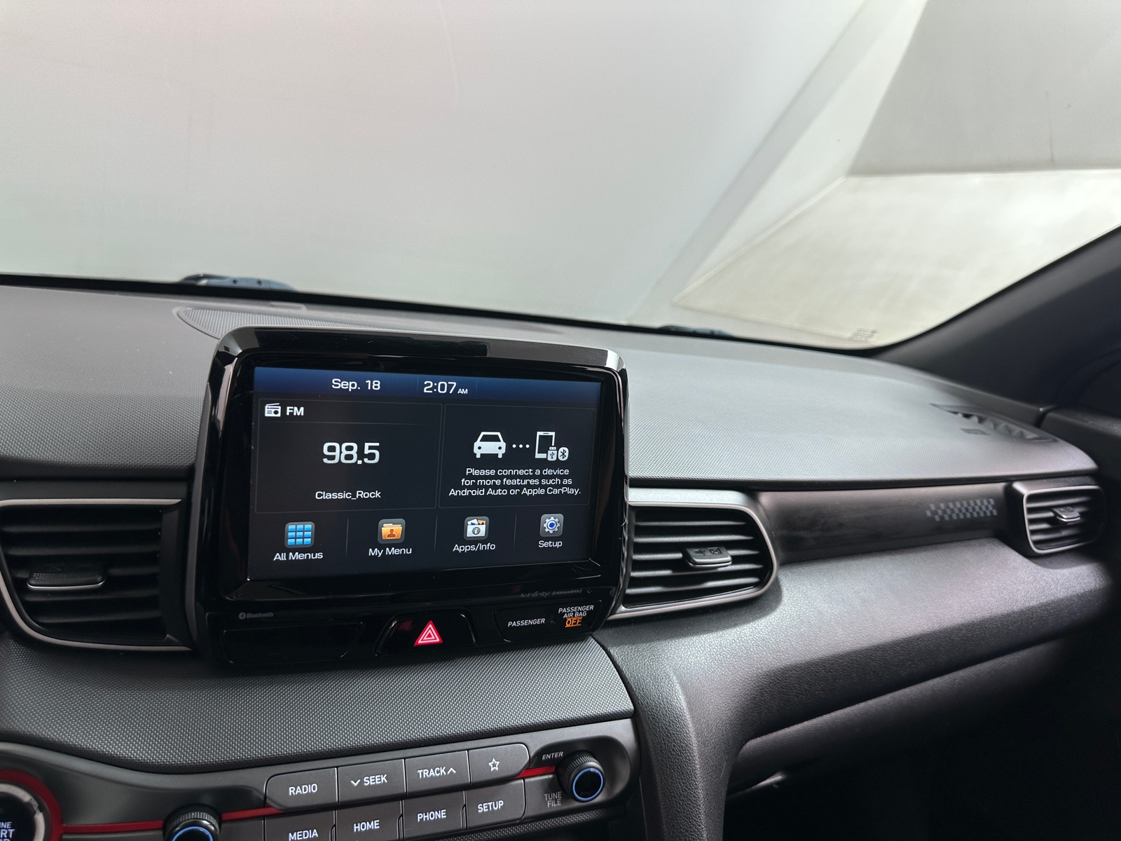 Thumbnail: 2019 Hyundai Veloster - 4