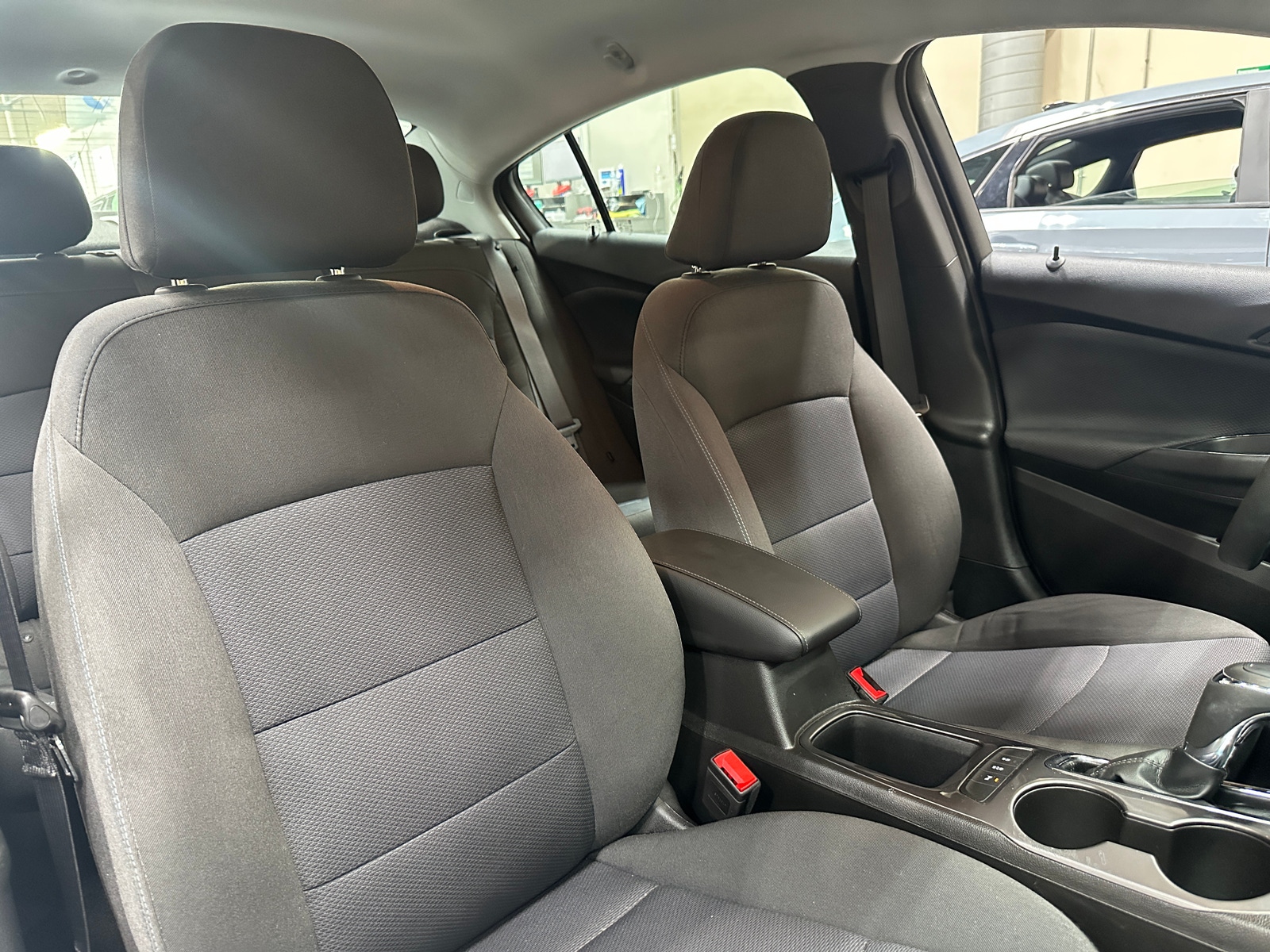 Thumbnail: 2019 Chevrolet Cruze - 2