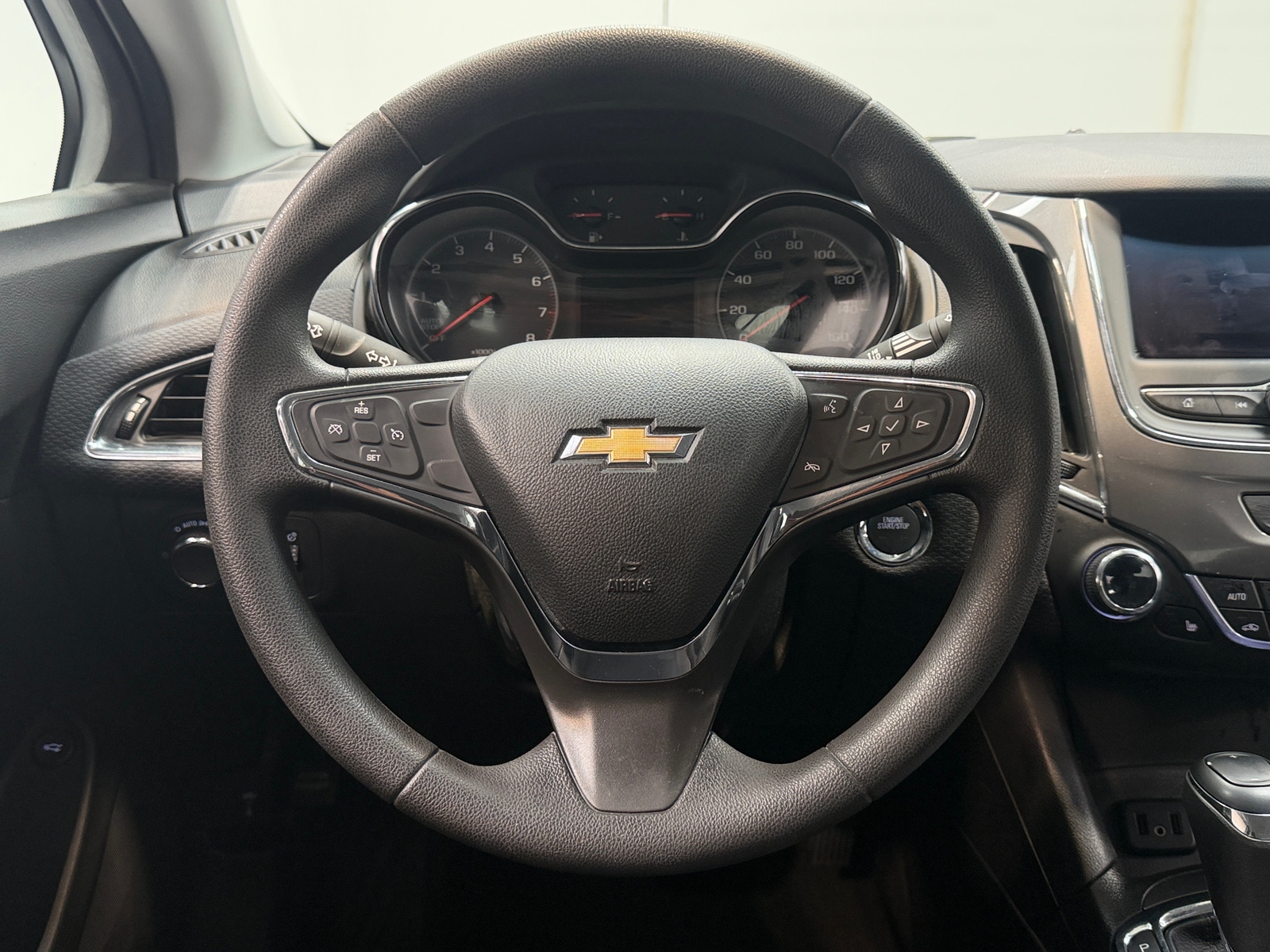 Thumbnail: 2019 Chevrolet Cruze - 5