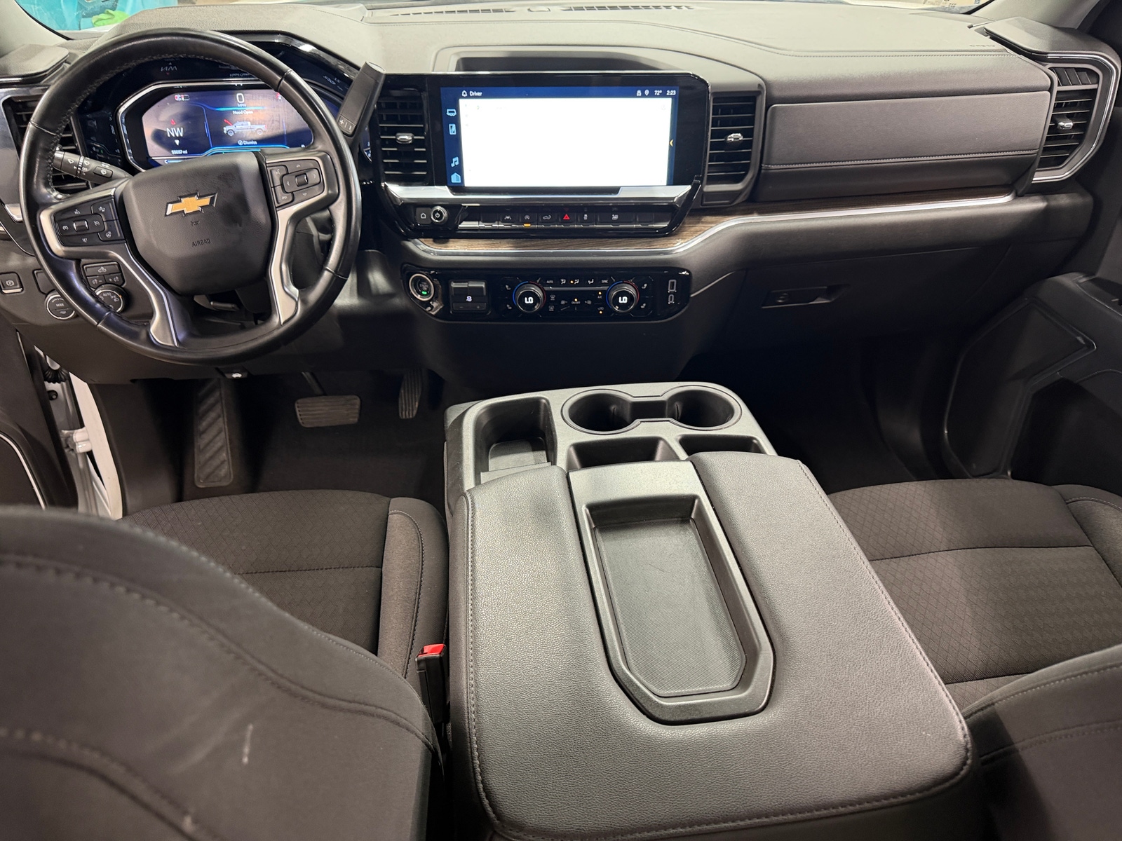 Thumbnail: 2025 Chevrolet Silverado 1500 - 3