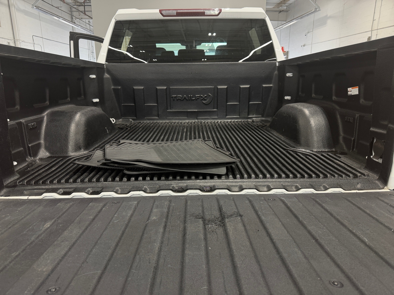Thumbnail: 2025 Chevrolet Silverado 1500 - 7