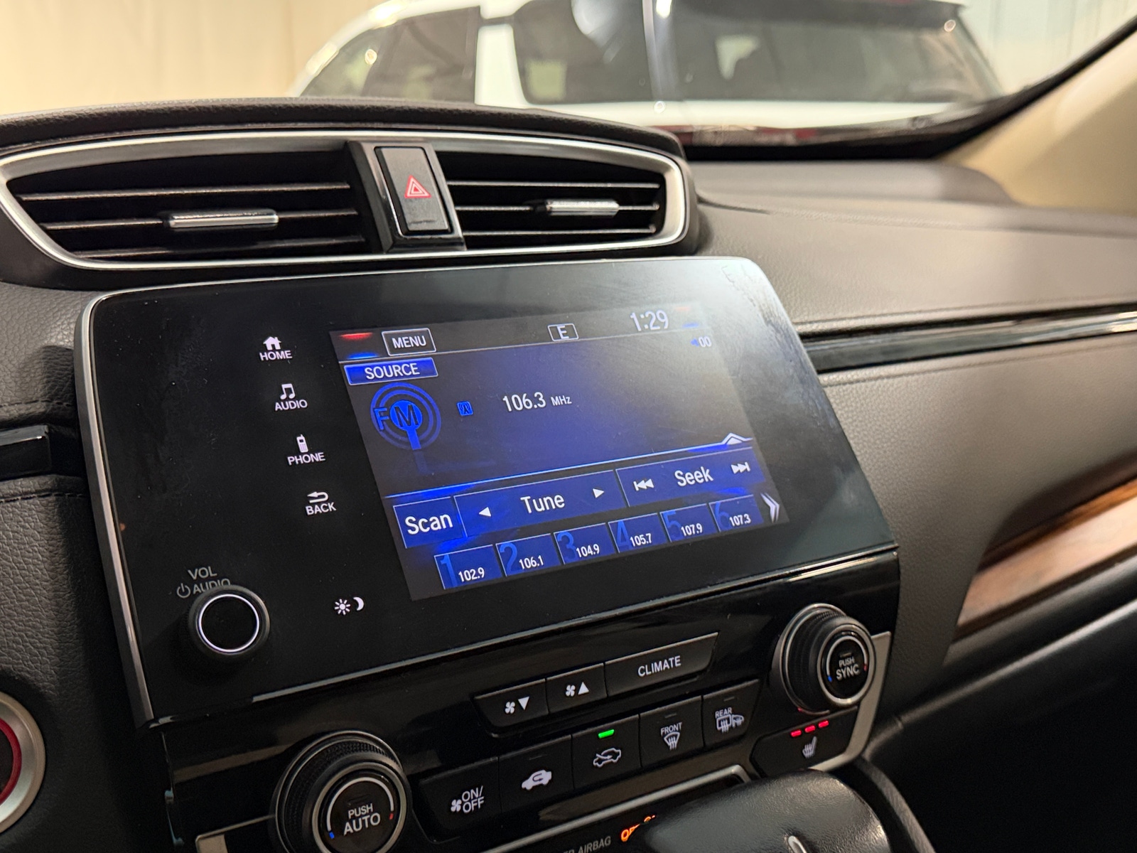 Thumbnail: 2017 Honda CR-V - 3