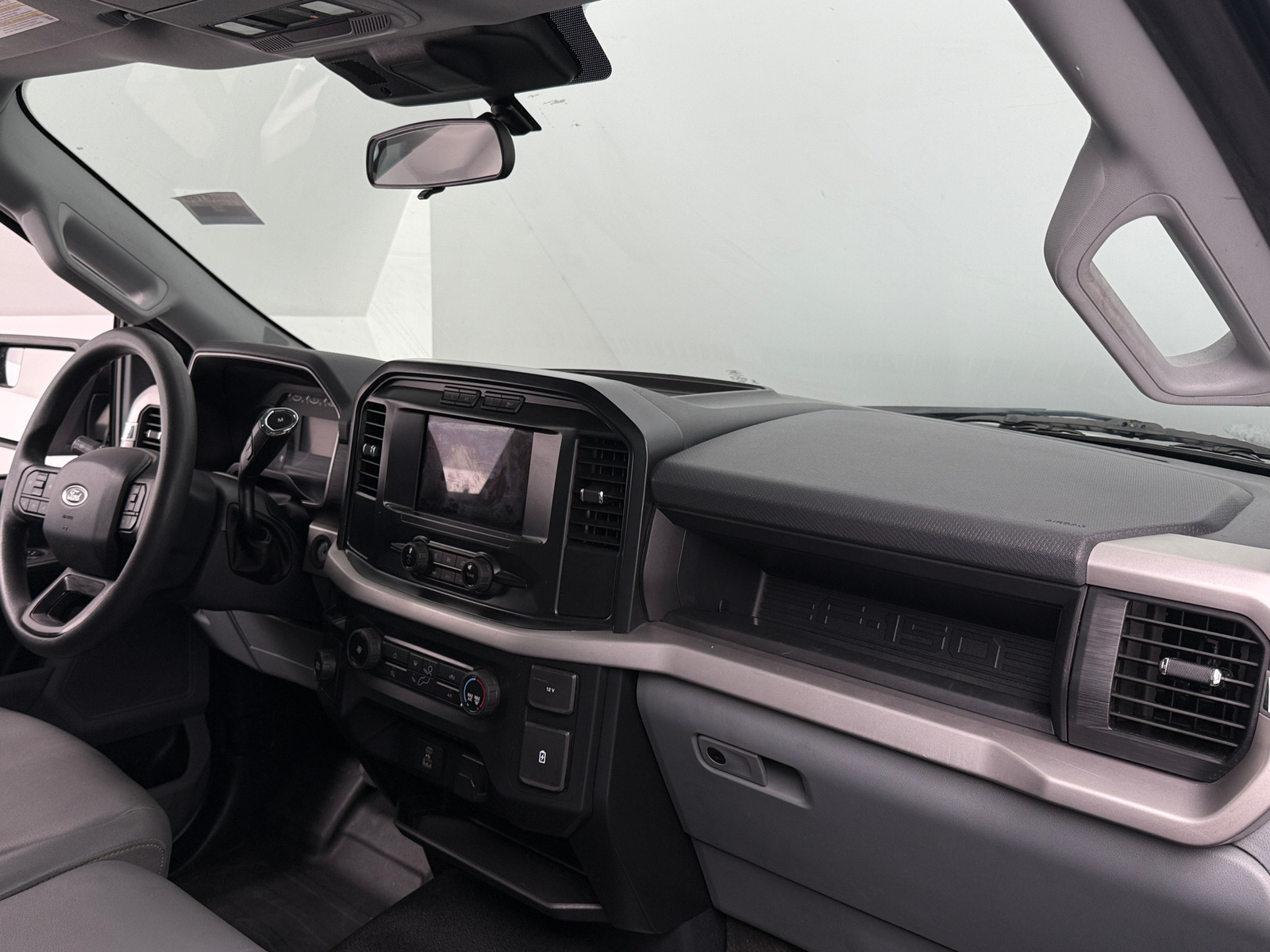 Thumbnail: 2022 Ford Econoline - 3