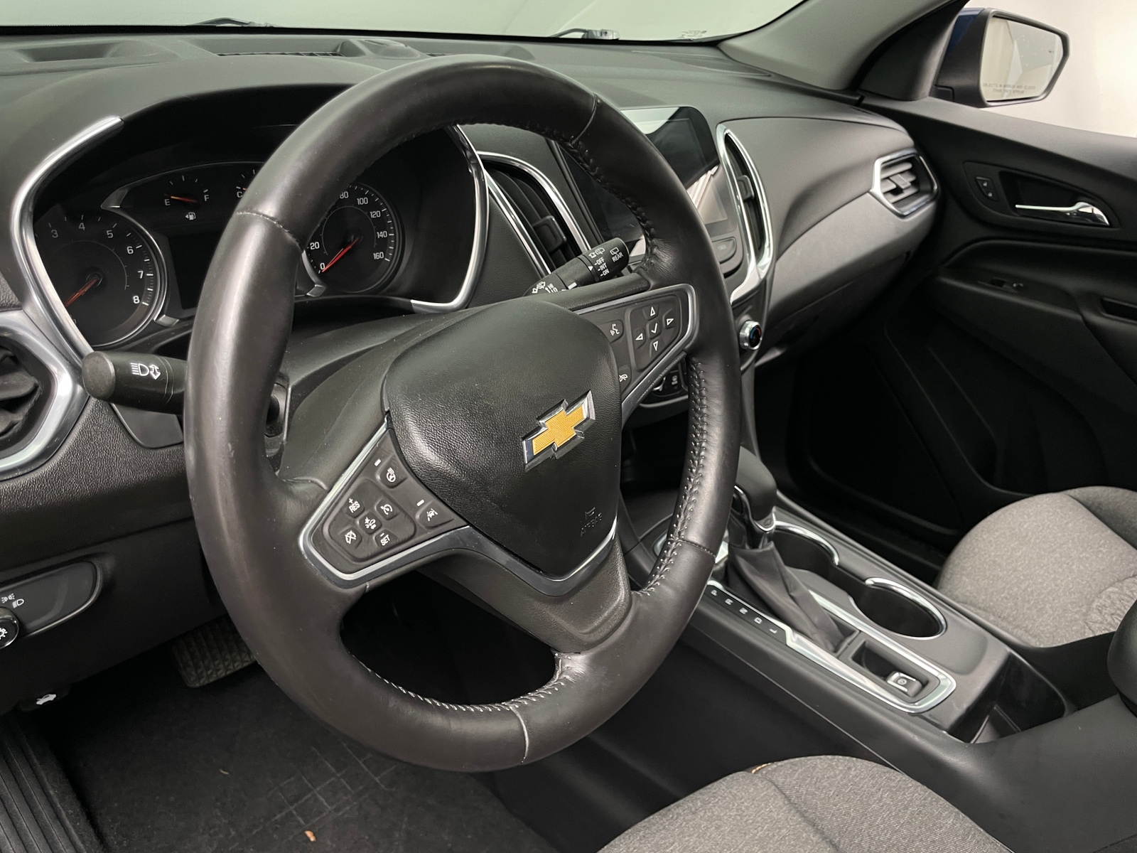 Thumbnail: 2022 Chevrolet Equinox - 5