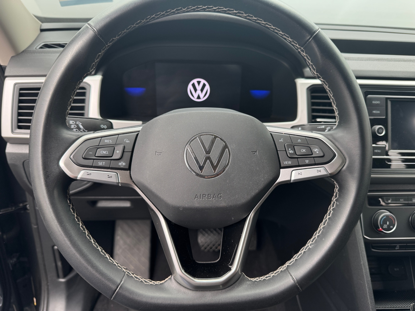 Thumbnail: 2023 Volkswagen Atlas - 5