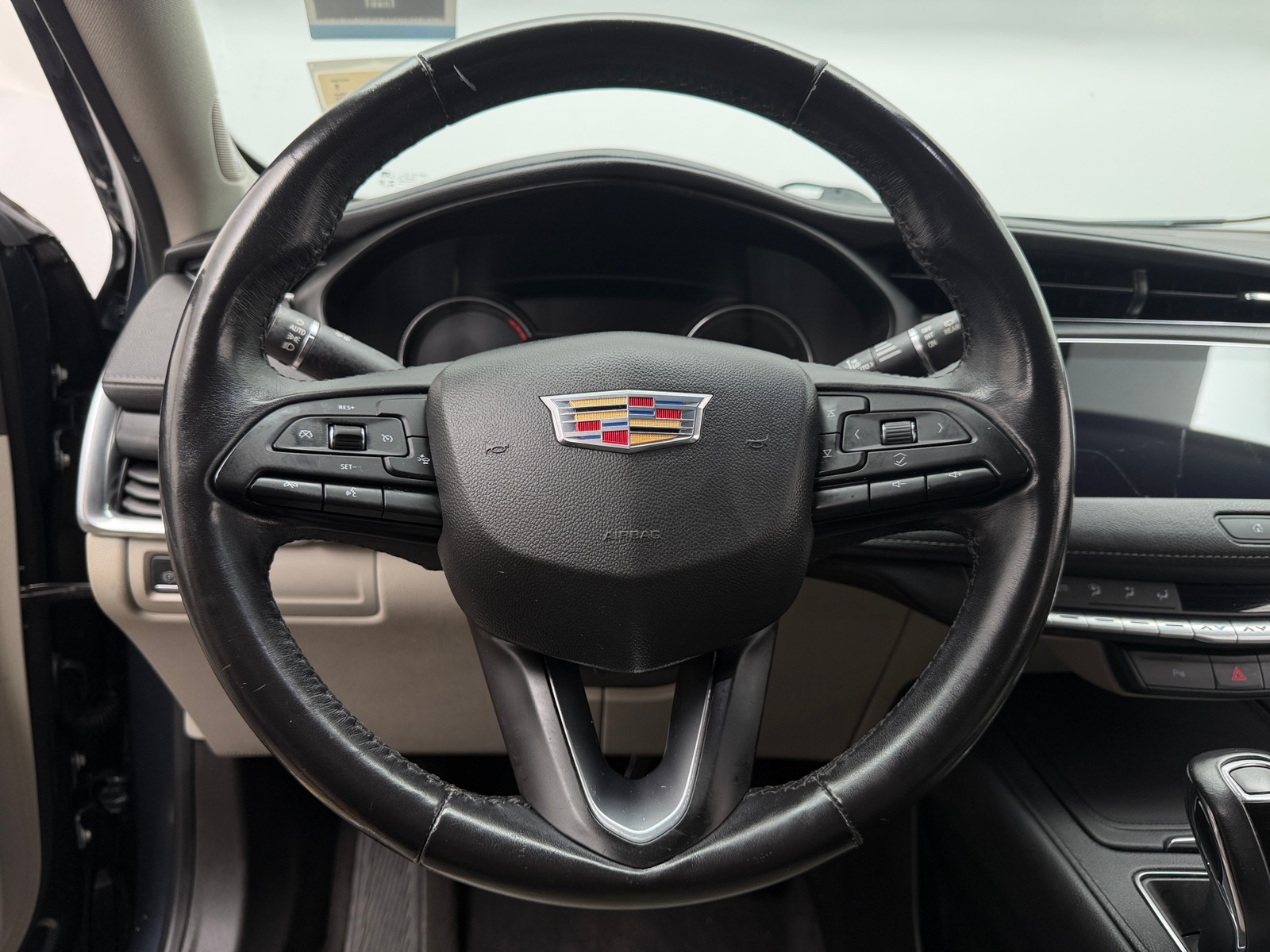 Thumbnail: 2019 Cadillac XT4 - 4
