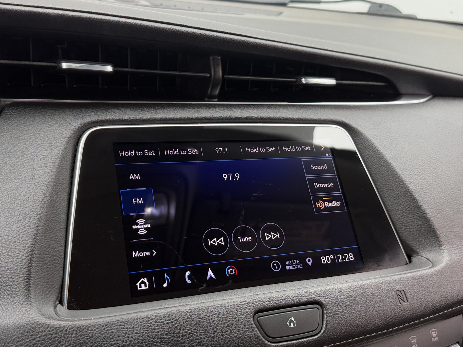 Thumbnail: 2019 Cadillac XT4 - 3