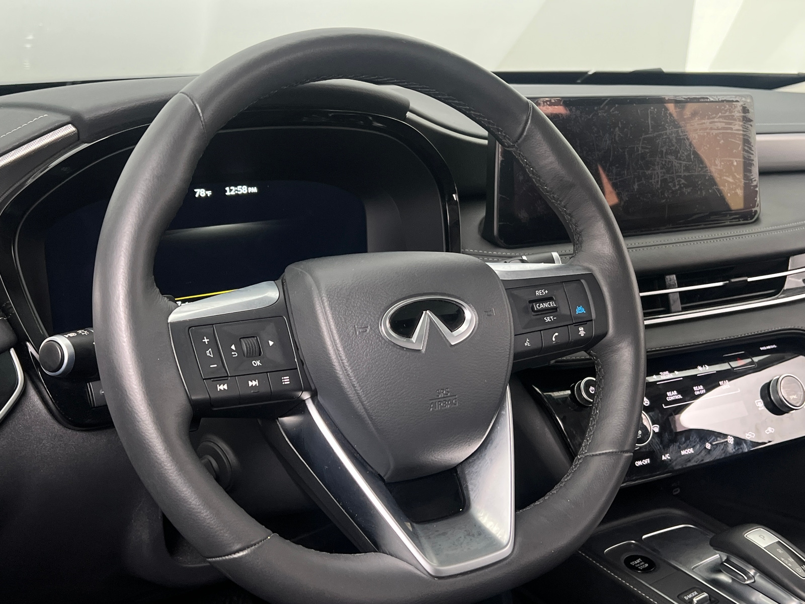 Thumbnail: 2026 INFINITI QX60 - 4