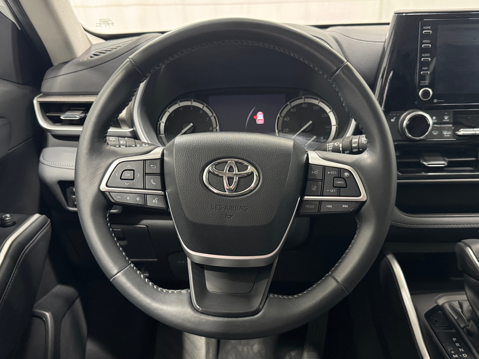 Thumbnail: 2022 Toyota Highlander - 5