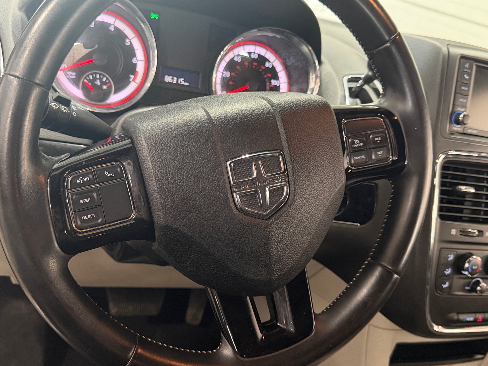 Thumbnail: 2018 Dodge Grand Caravan - 4