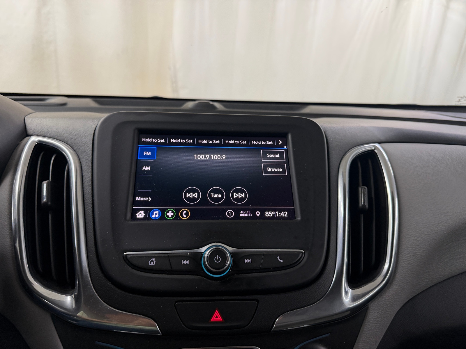 Thumbnail: 2021 Chevrolet Equinox - 4